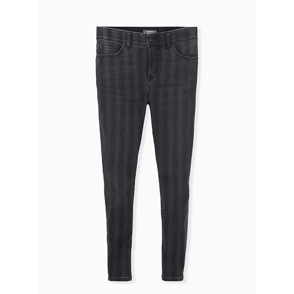 Torrid Bombshell Skinny Jean-Black Stripe NWT - Picture 5 of 5